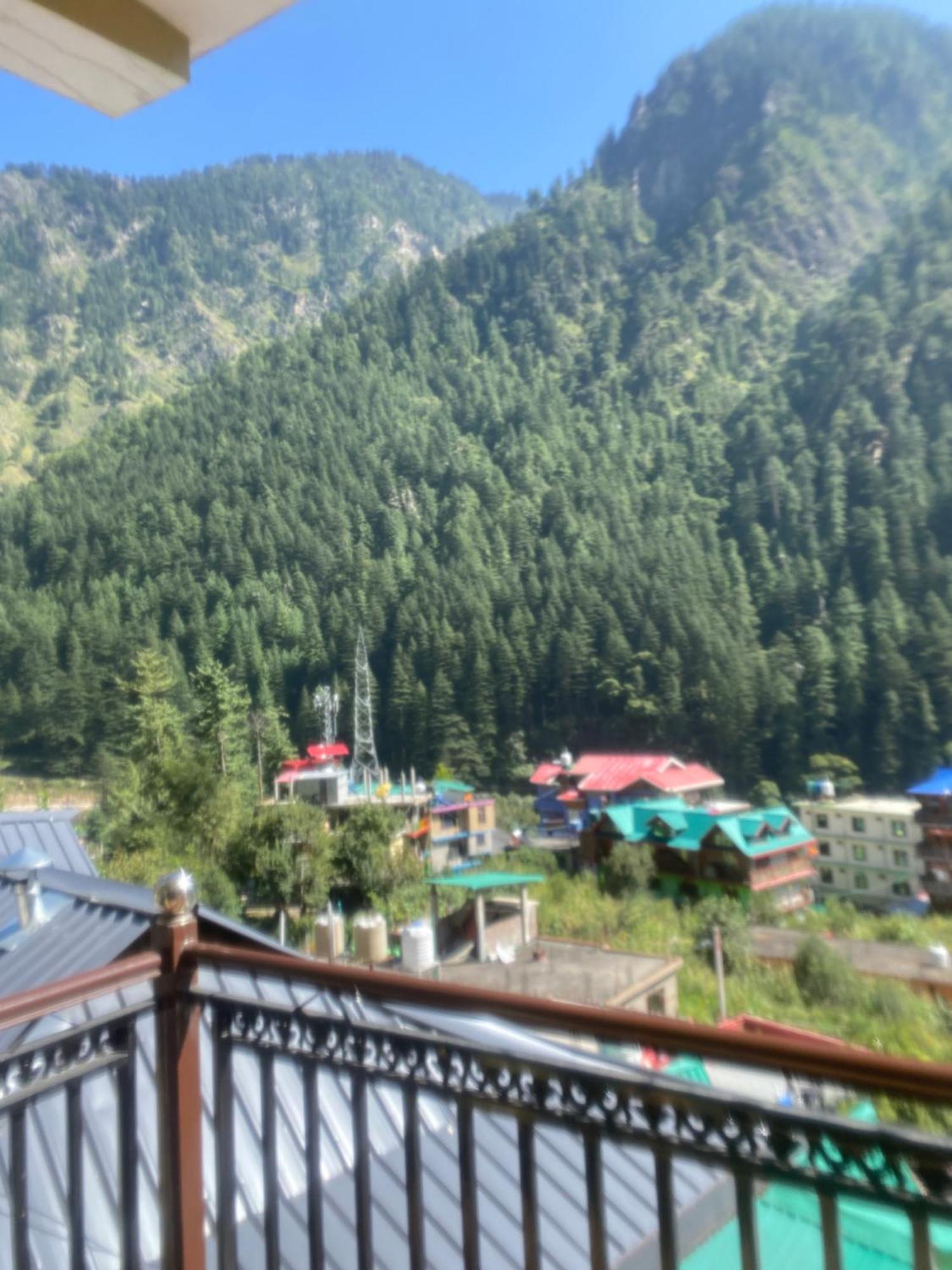 Pahadirovers Homestay & Cafe Kasol Ngoại thất bức ảnh