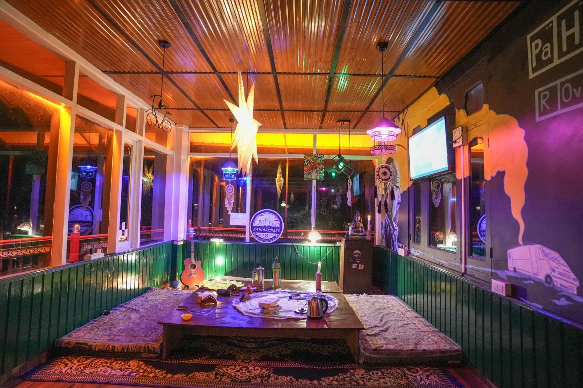 Pahadirovers Homestay & Cafe Kasol Ngoại thất bức ảnh